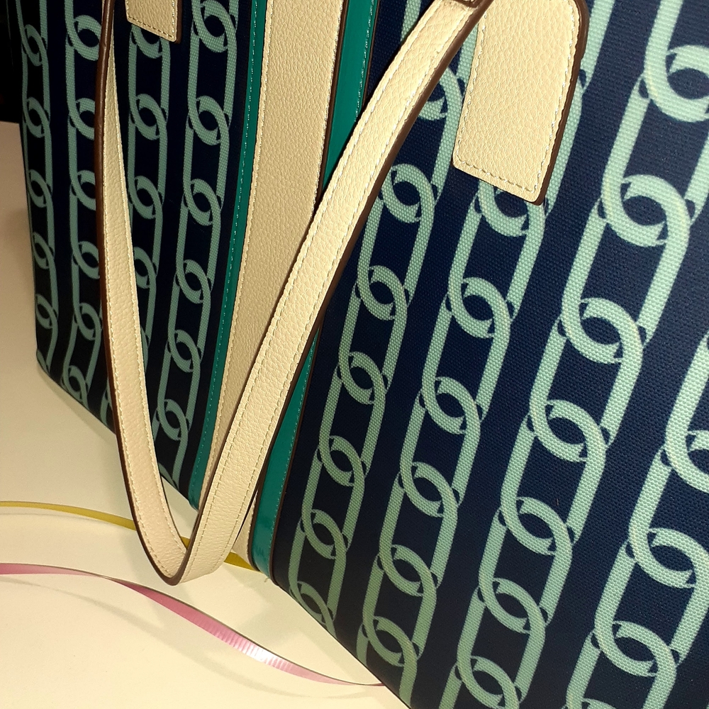 Blue and Cream Patterned Tote - Picture 5 of 6